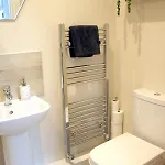 Daire Russell House, Large Townhouse Spacious And Modern With Ground Floor Bedroom And Shower And Free Parking Harraby