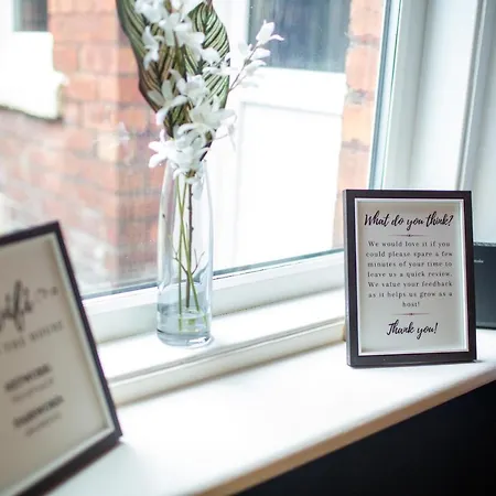 Russell House, Large Townhouse Spacious And Modern With Ground Floor Bedroom And Shower And Free Parking