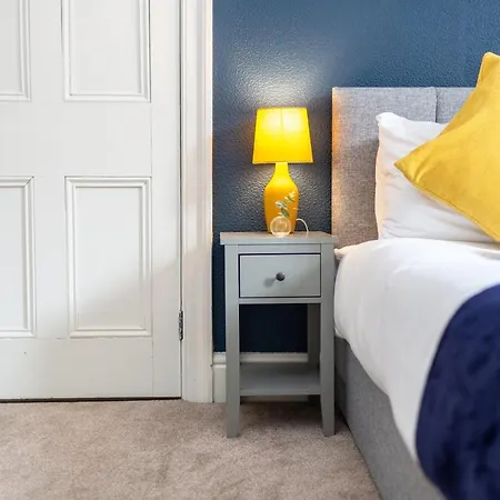 Russell House: Modern Townhouse With Ground Floor Accessibility Apartment Harraby