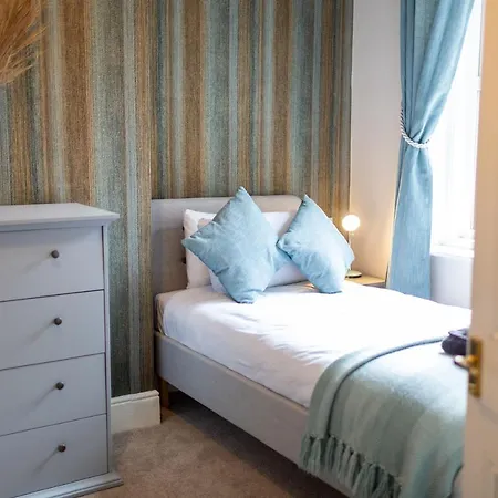 Russell House: Modern Townhouse With Ground Floor Accessibility * Harraby