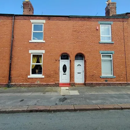 Russell House: Modern Townhouse With Ground Floor Accessibility * Harraby