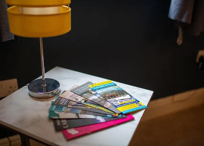 Russell House, Large Townhouse Spacious And Modern With Ground Floor Bedroom And Shower And Free Parking شقة Harraby