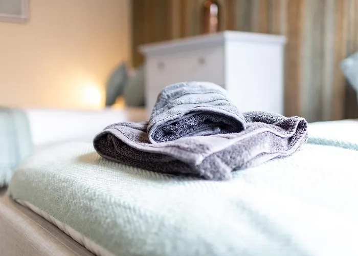 شقة Russell House, Large Townhouse Spacious And Modern With Ground Floor Bedroom And Shower And Free Parking Harraby