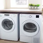 Russell House, Large Townhouse Spacious And Modern With Ground Floor Bedroom And Shower And Free Parking Apartamento *